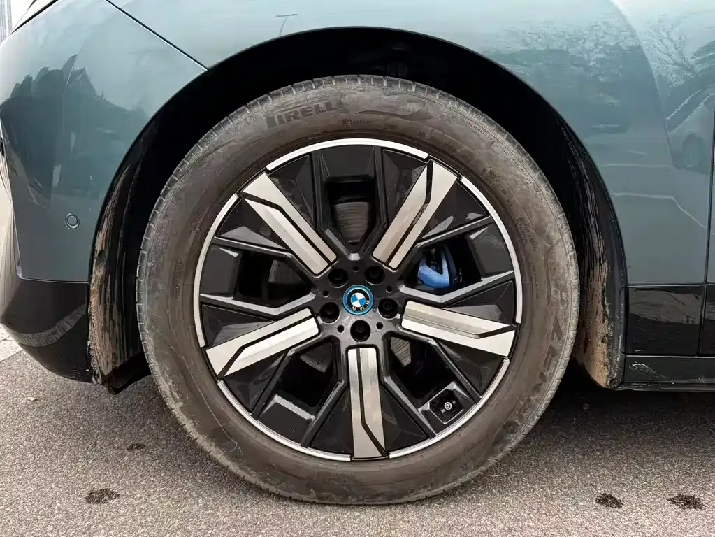 BMW iX — фото 9