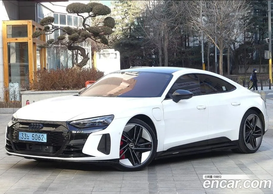 Audi RS e-tron GT — фото 4