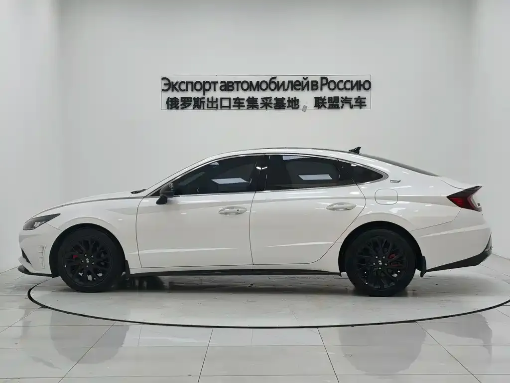Hyundai Sonata — фото 4