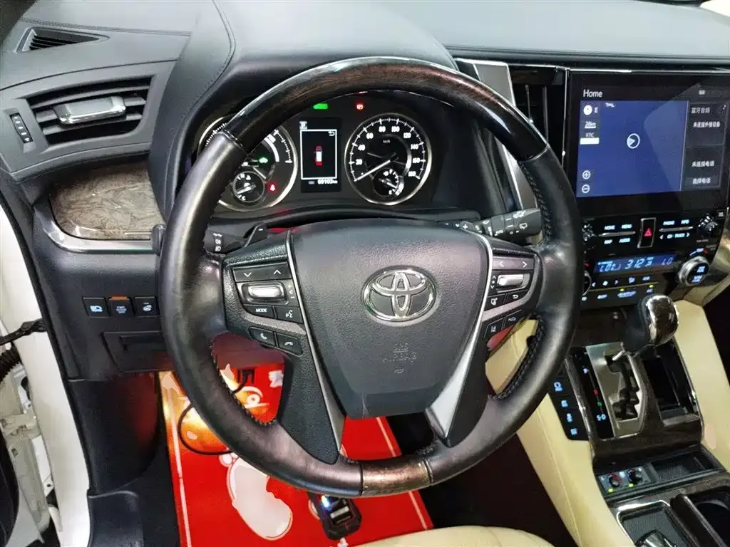Toyota Alphard — фото 7
