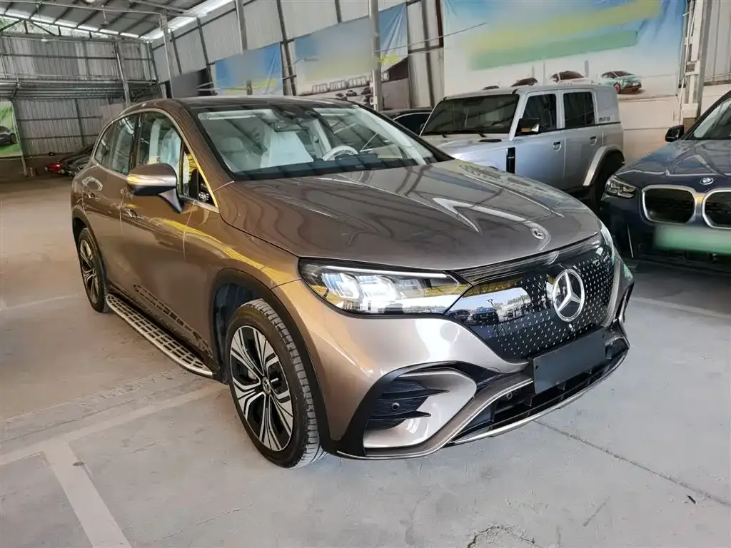 Mercedes-Benz EQE SUV — фото 3