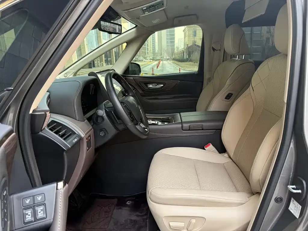 Toyota Alphard — фото 6