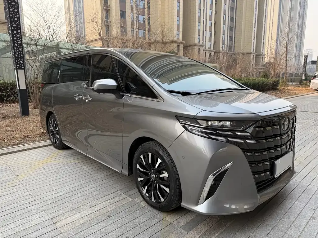 Toyota Alphard — фото 7