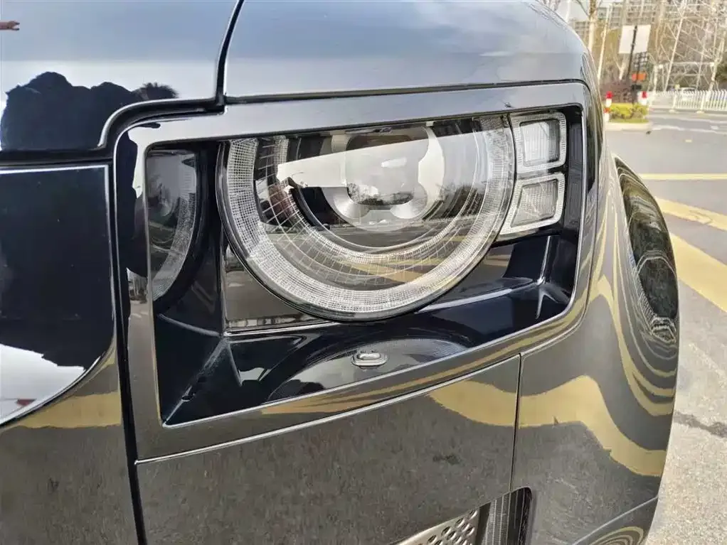 Land Rover Defender — фото 10