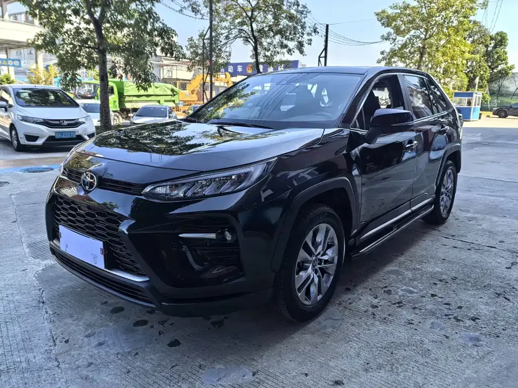 Toyota Wildlander — фото 1