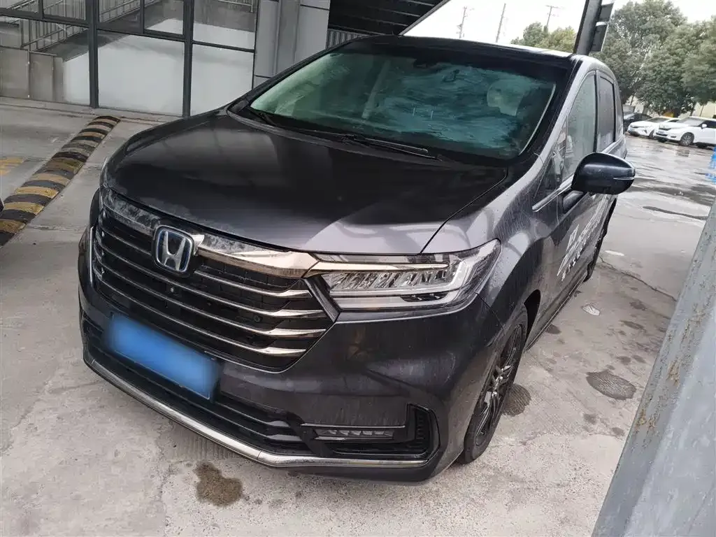 Honda Odyssey — фото 1