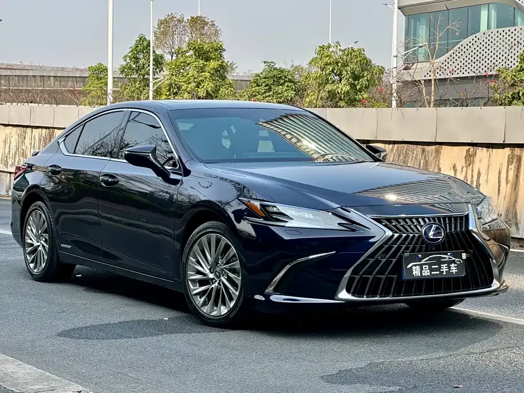 Lexus ES — фото 3