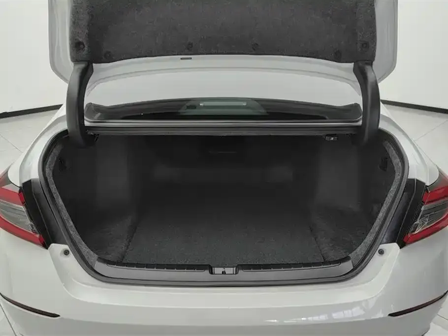 Honda Accord — фото 6
