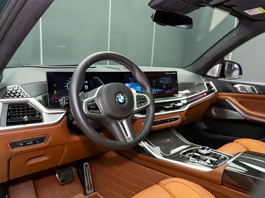 BMW X7 M60i — фото 6