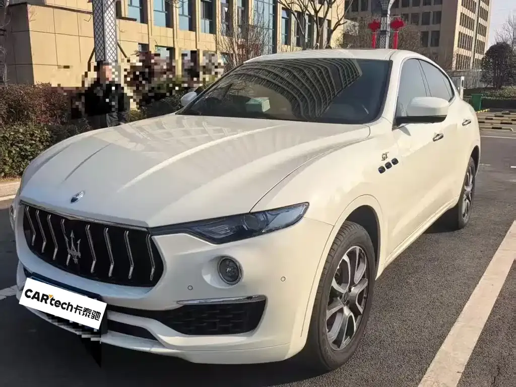 Maserati Levante — фото 4