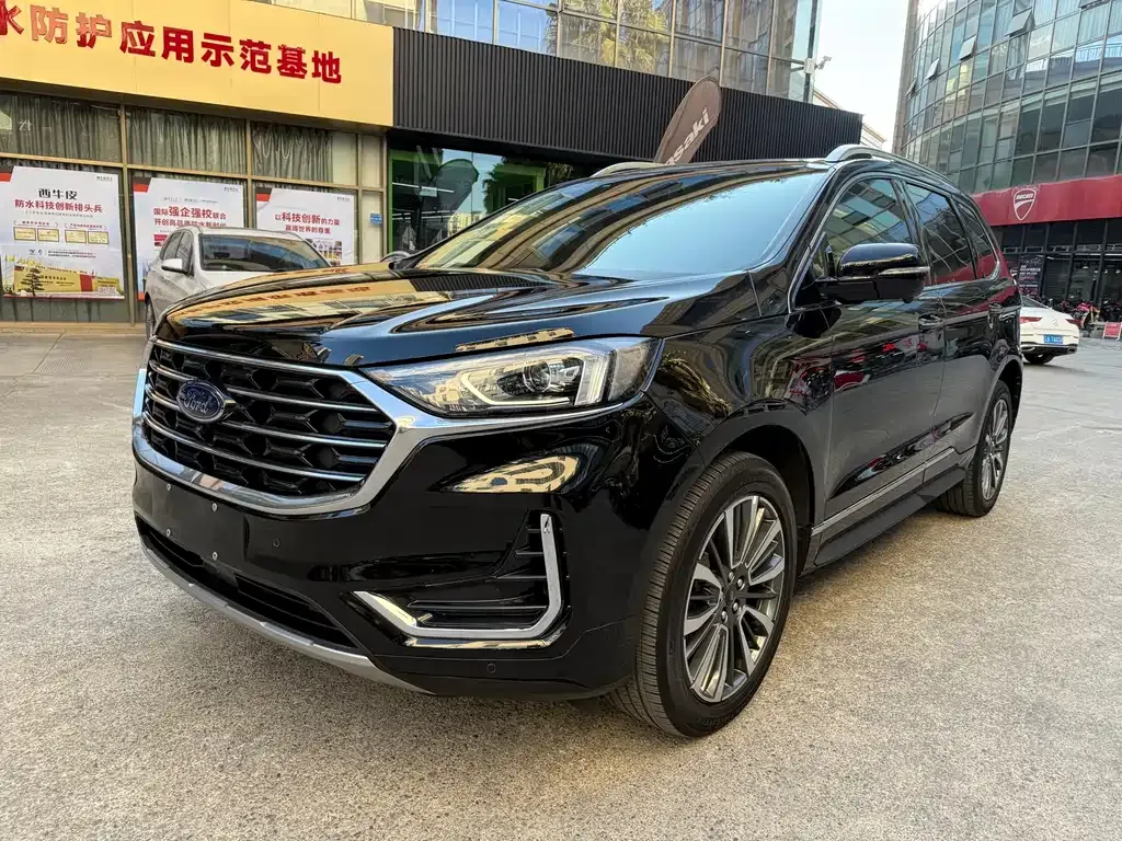 Ford Edge — фото 1