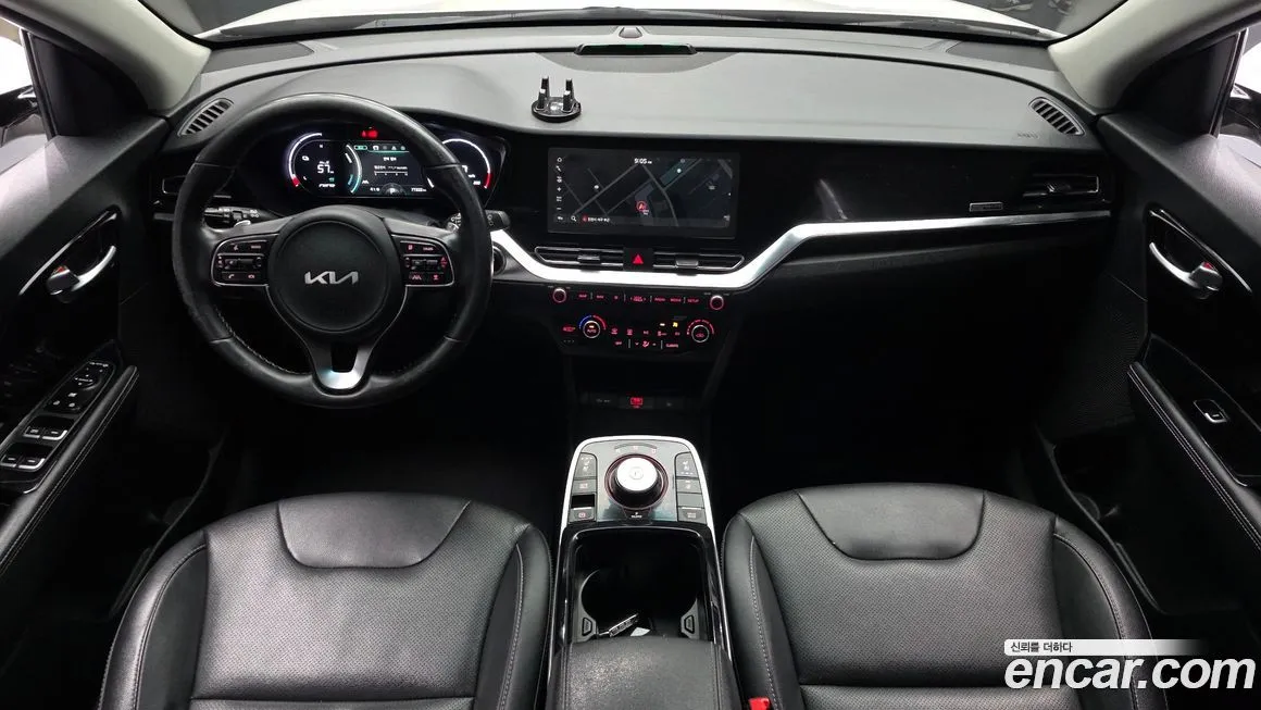 Kia Niro — фото 8