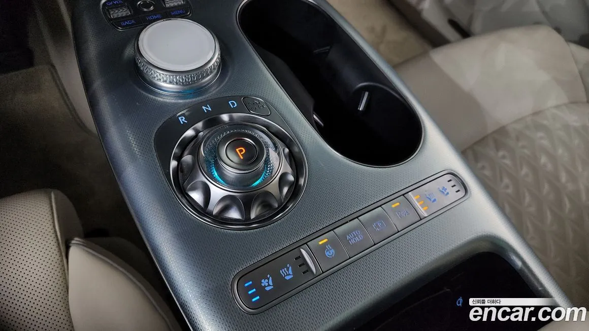 Genesis GV60 — фото 10