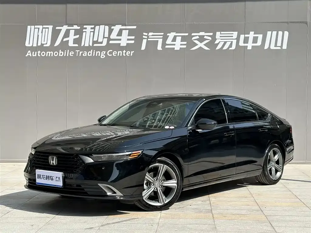 Honda Accord — фото 1