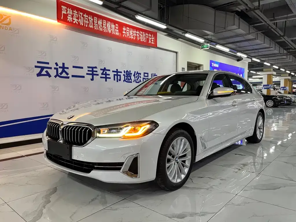 BMW 5 Series — фото 10