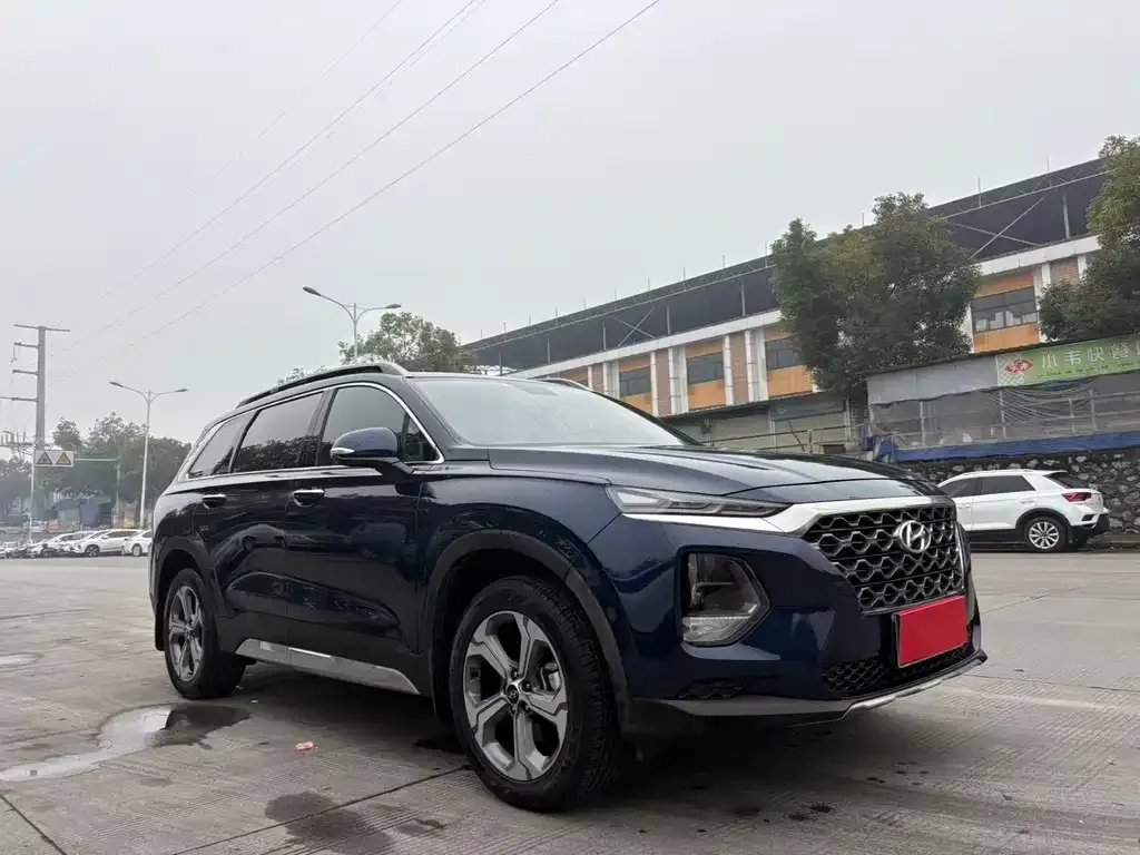 Hyundai Santa Fe — фото 1