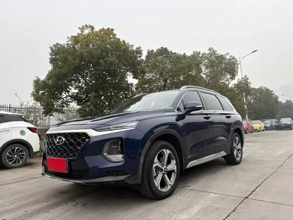 Hyundai Santa Fe — фото 5