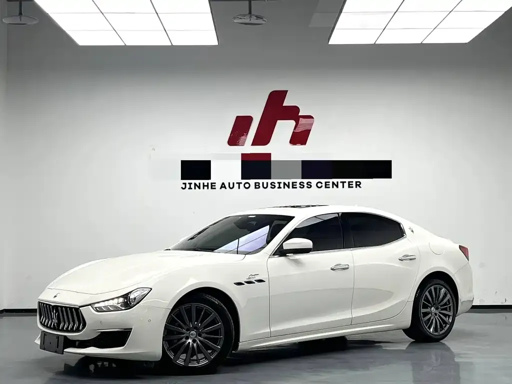 Maserati Ghibli — фото 1