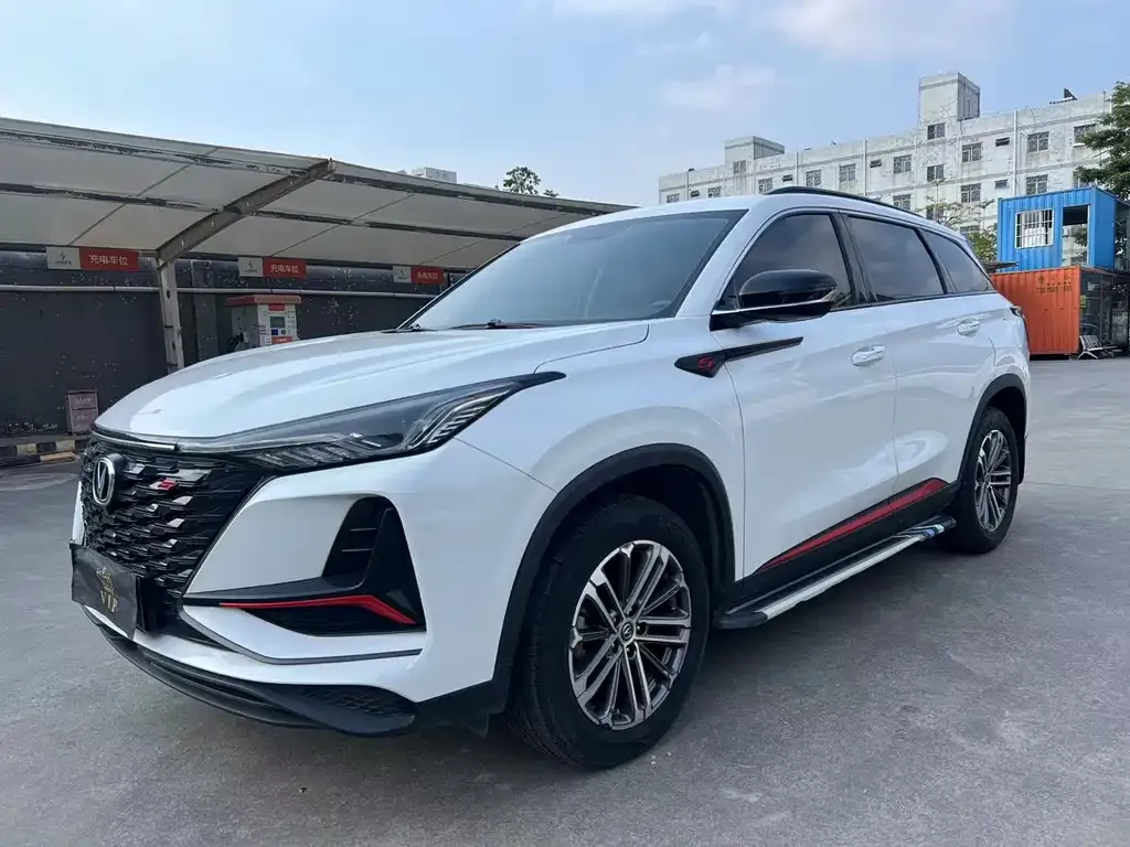Changan CS75PLUS — фото 1