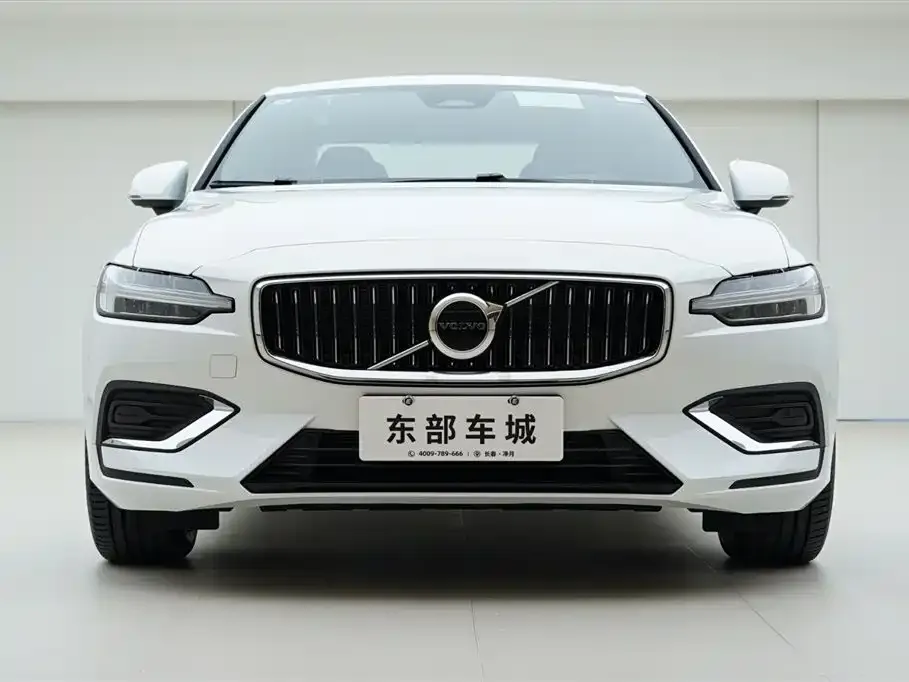 Volvo S60 — фото 8