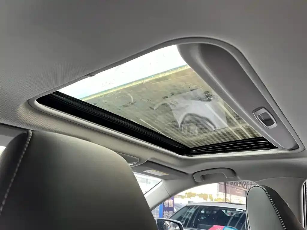 Toyota RAV4 — фото 10