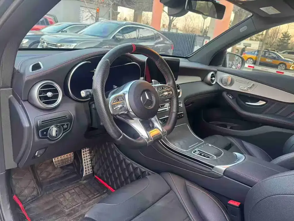 Mercedes-Benz GLC AMG — фото 5