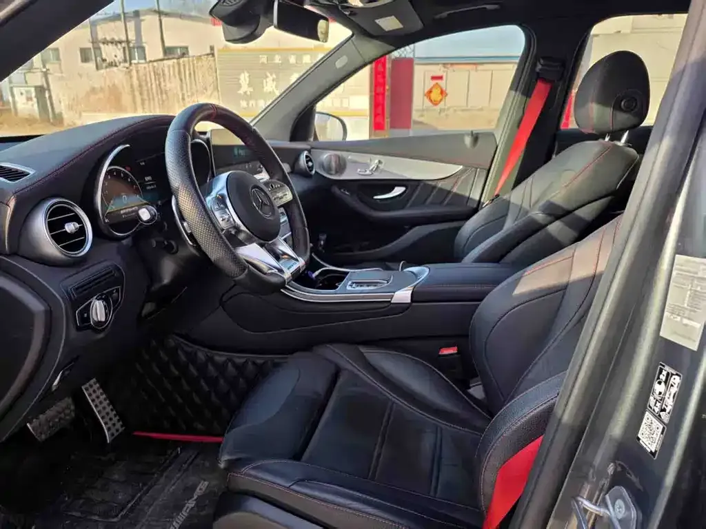 Mercedes-Benz GLC AMG — фото 10