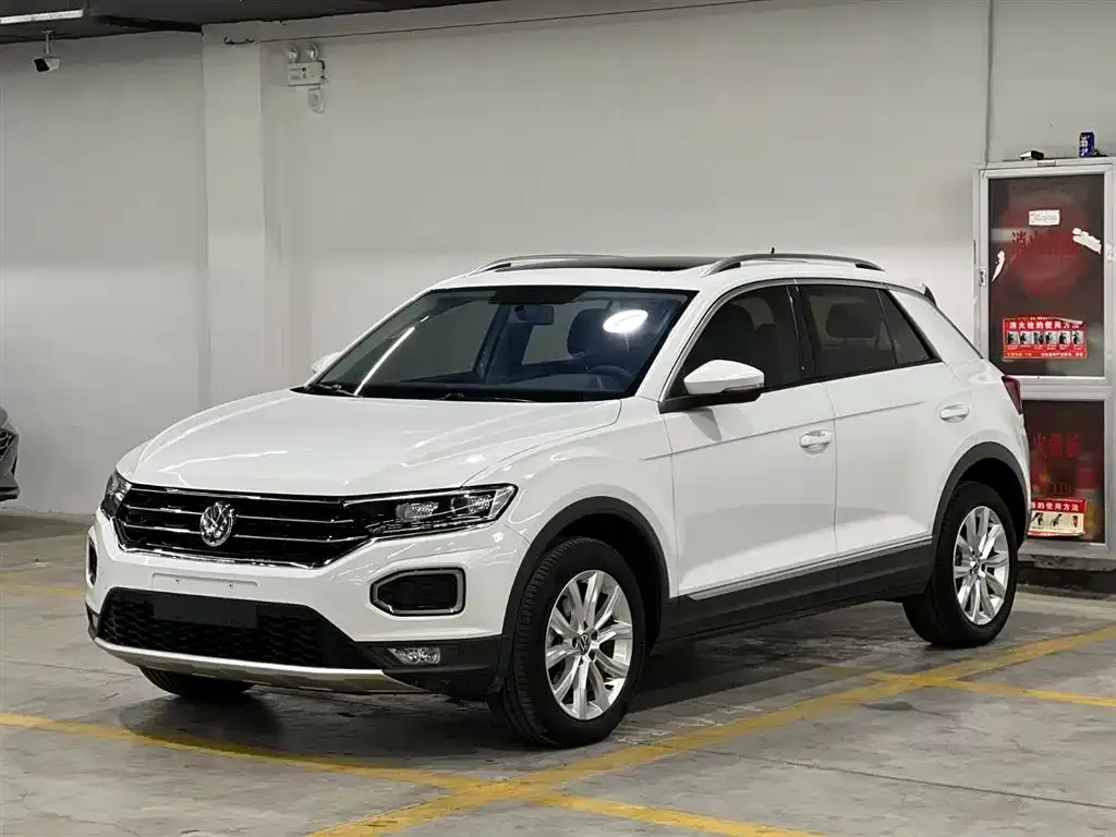 Volkswagen T-Roc — фото 1
