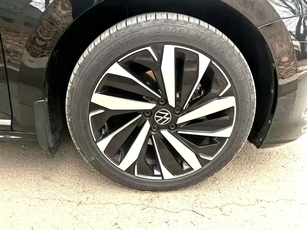 Volkswagen Passat — фото 10