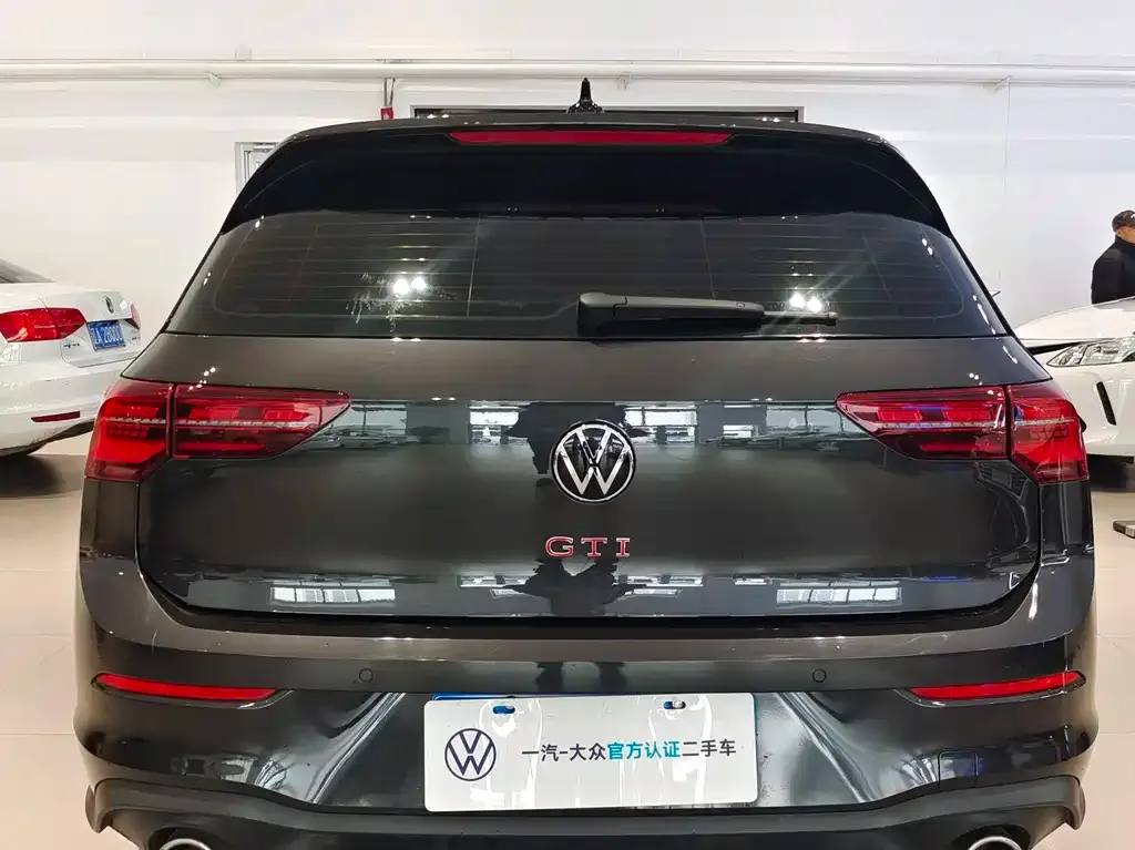 Volkswagen Golf GTI — фото 7