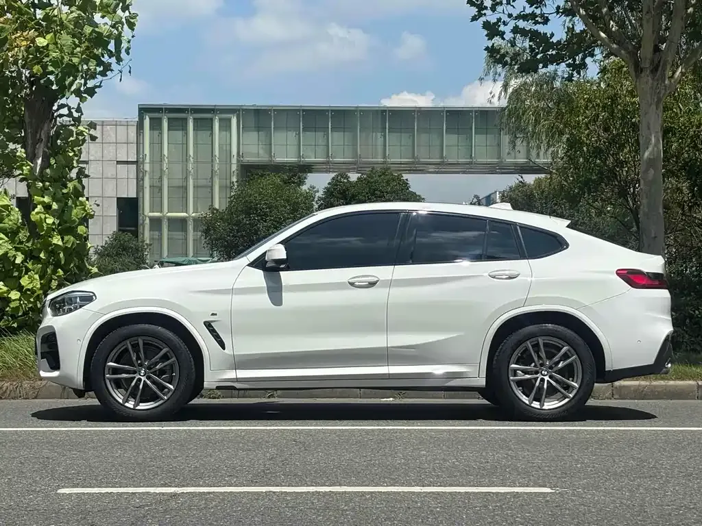BMW X4 — фото 8