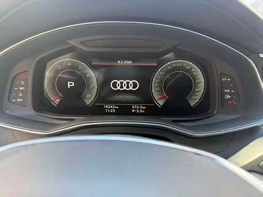 Audi A6L — фото 2