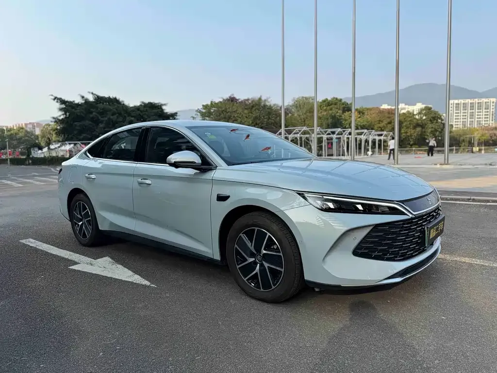 BYD Qin L — фото 4