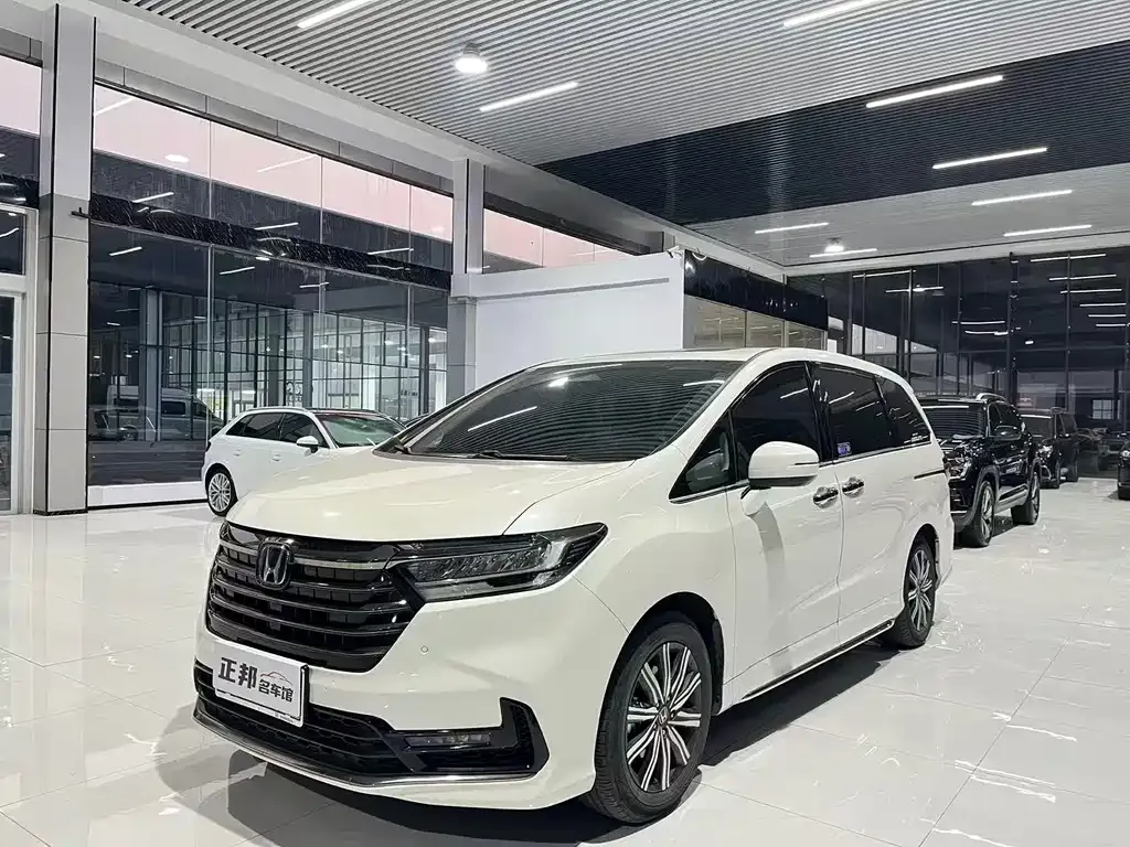 Honda Odyssey — фото 1
