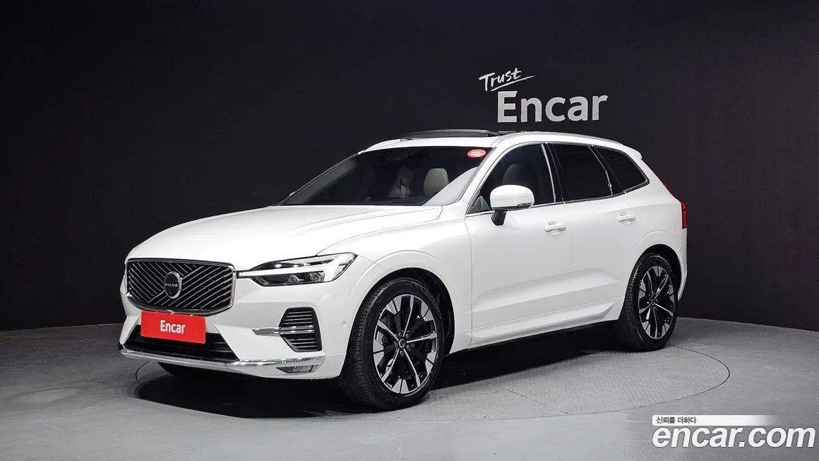 Volvo XC60 — фото 1