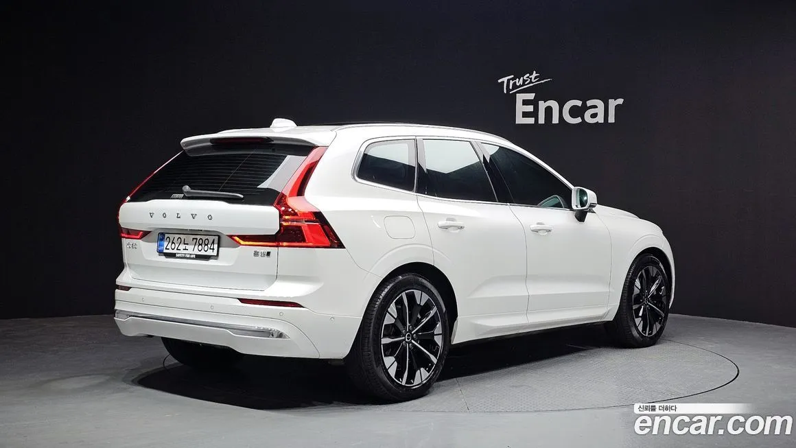 Volvo XC60 — фото 4