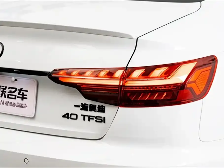 Audi A4L — фото 2