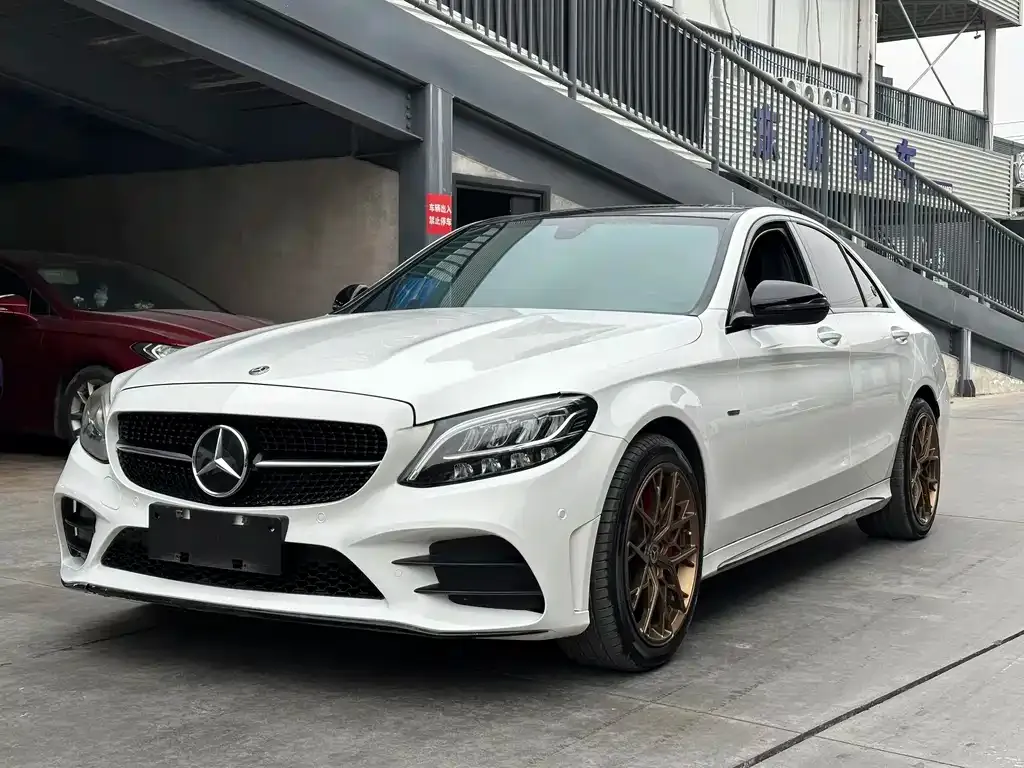 Mercedes-Benz C-Class — фото 1