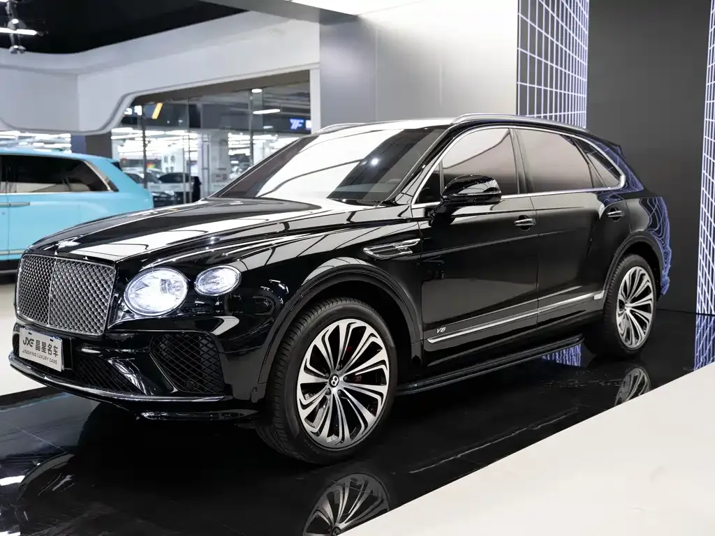 Bentley Bentayga — фото 1