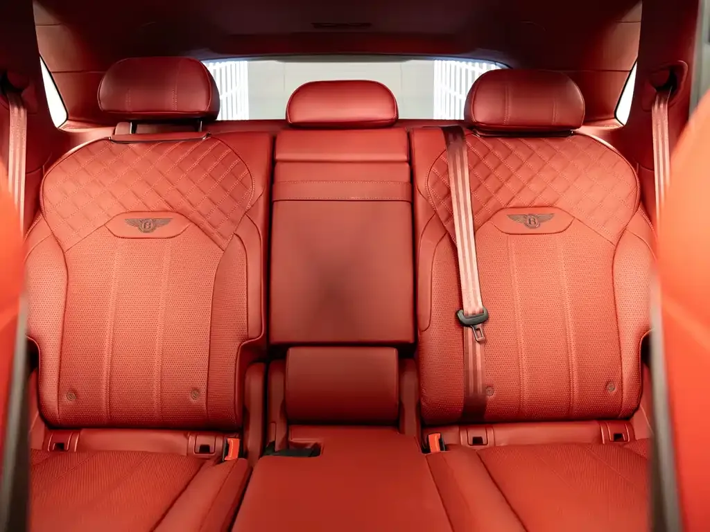 Bentley Bentayga — фото 10