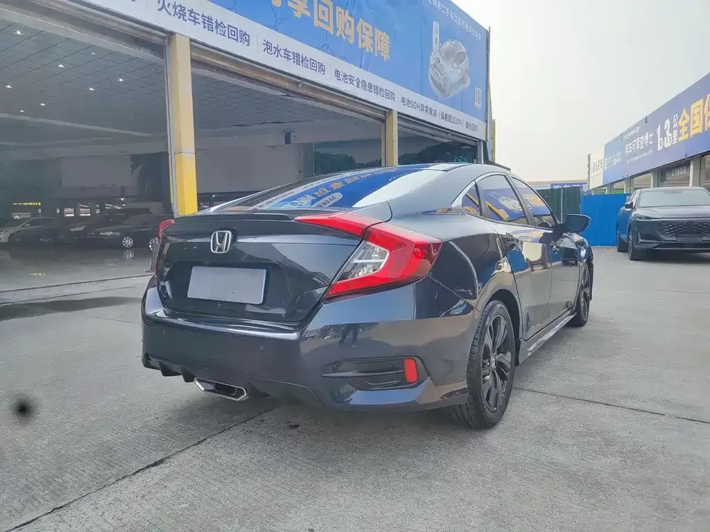 Honda Civic — фото 4