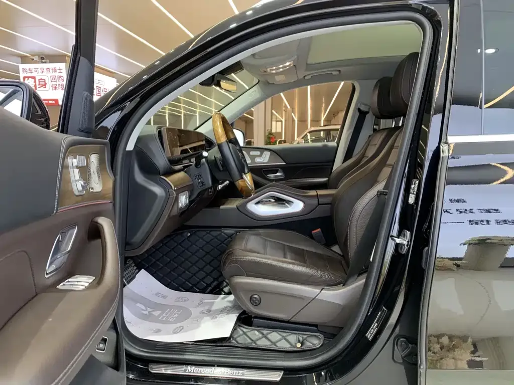 Mercedes-Benz GLS — фото 4