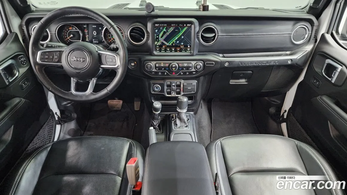 Jeep Wrangler — фото 10