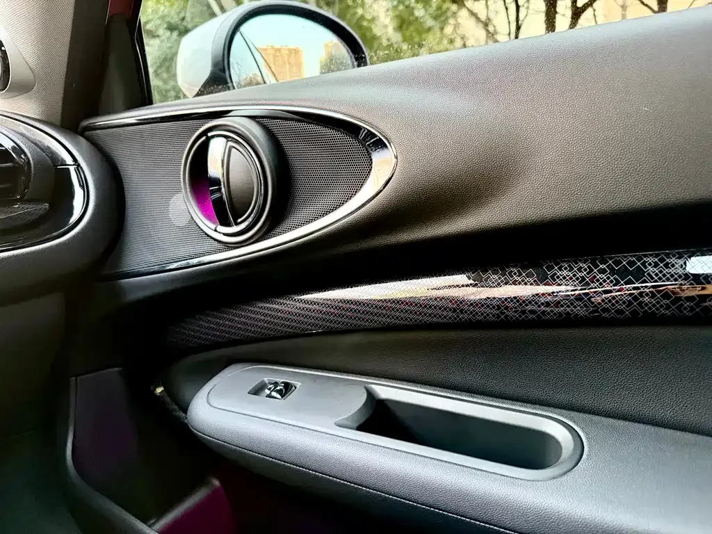 MINI Clubman — фото 7
