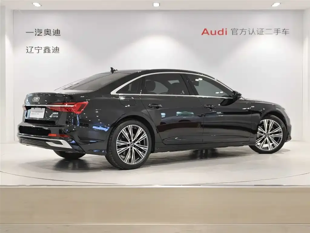 Audi A6L — фото 2