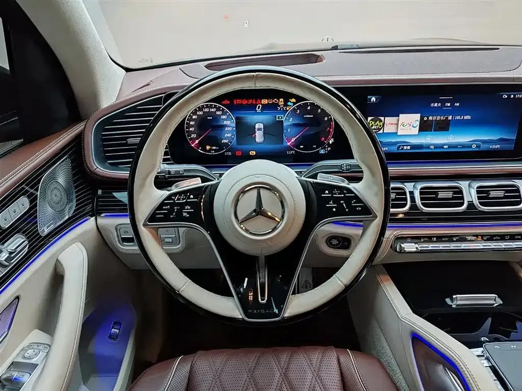 Mercedes-Benz GLS — фото 10