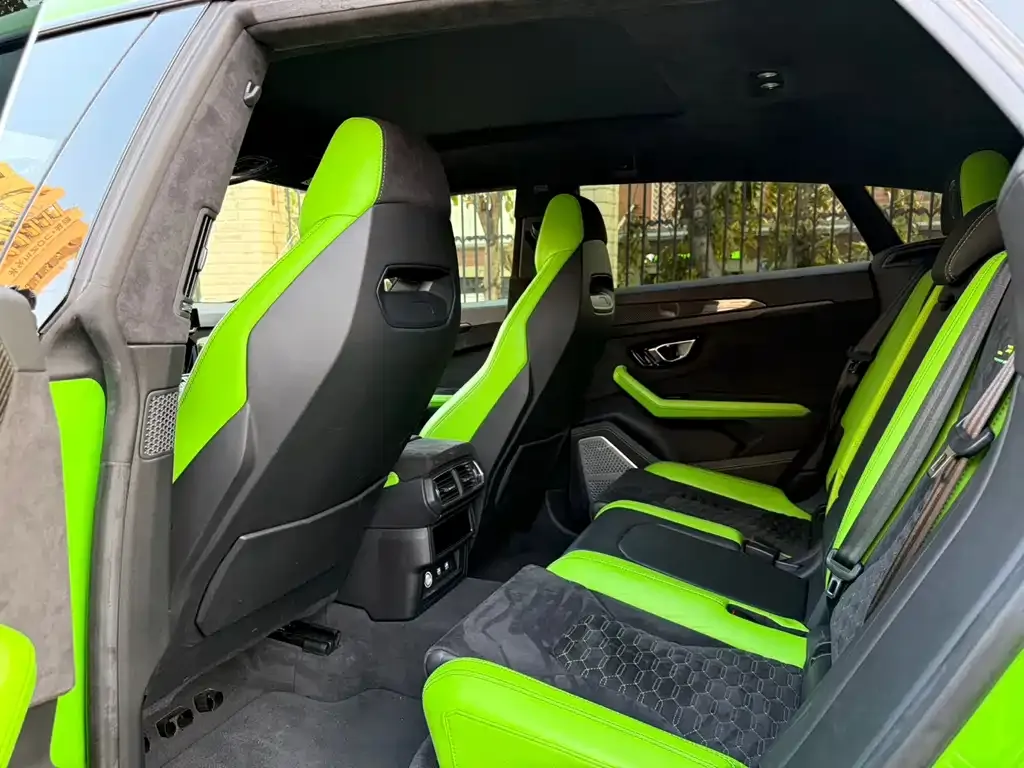 Lamborghini Urus — фото 6