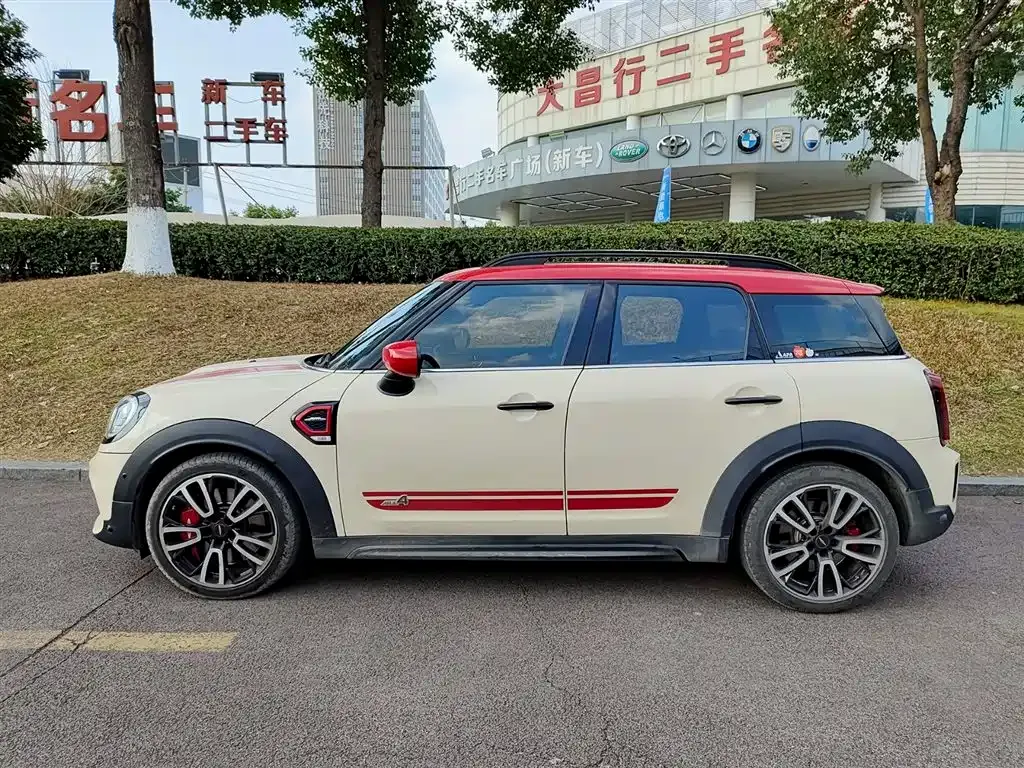 MINI Countryman JCW — фото 8