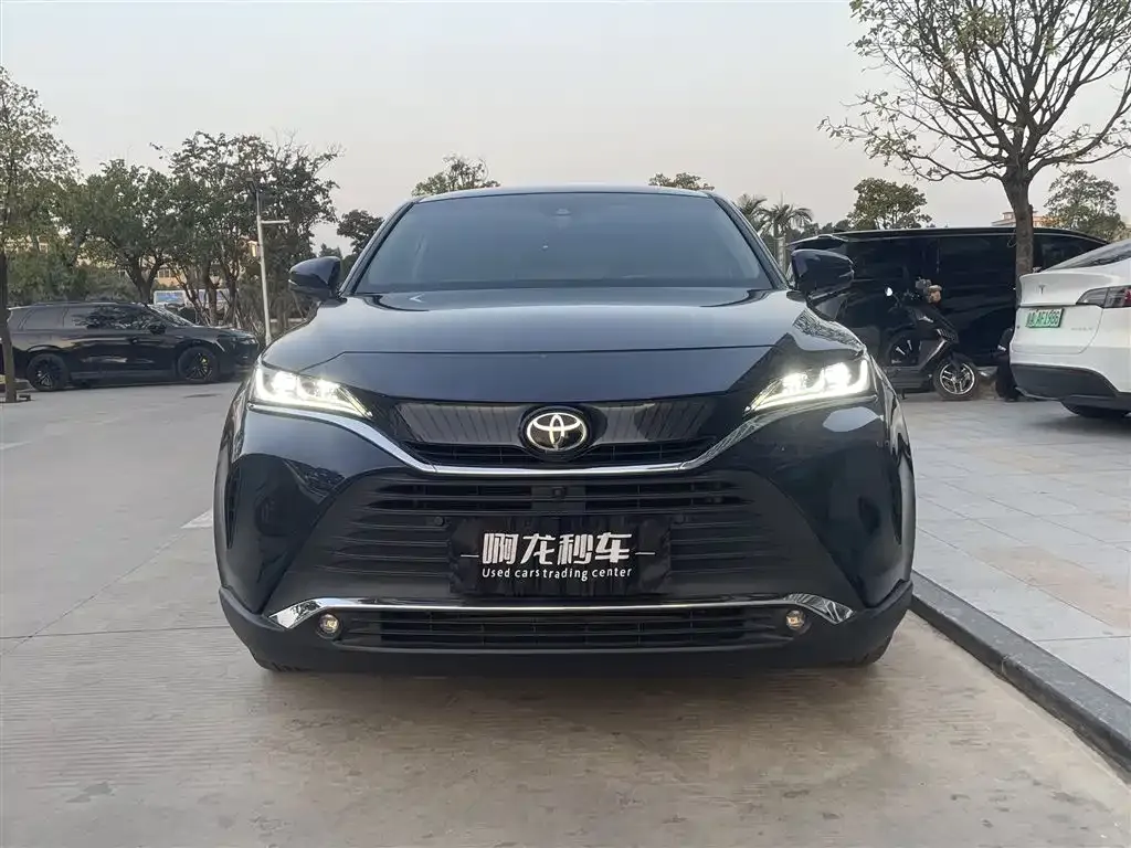 Toyota Harrier — фото 3