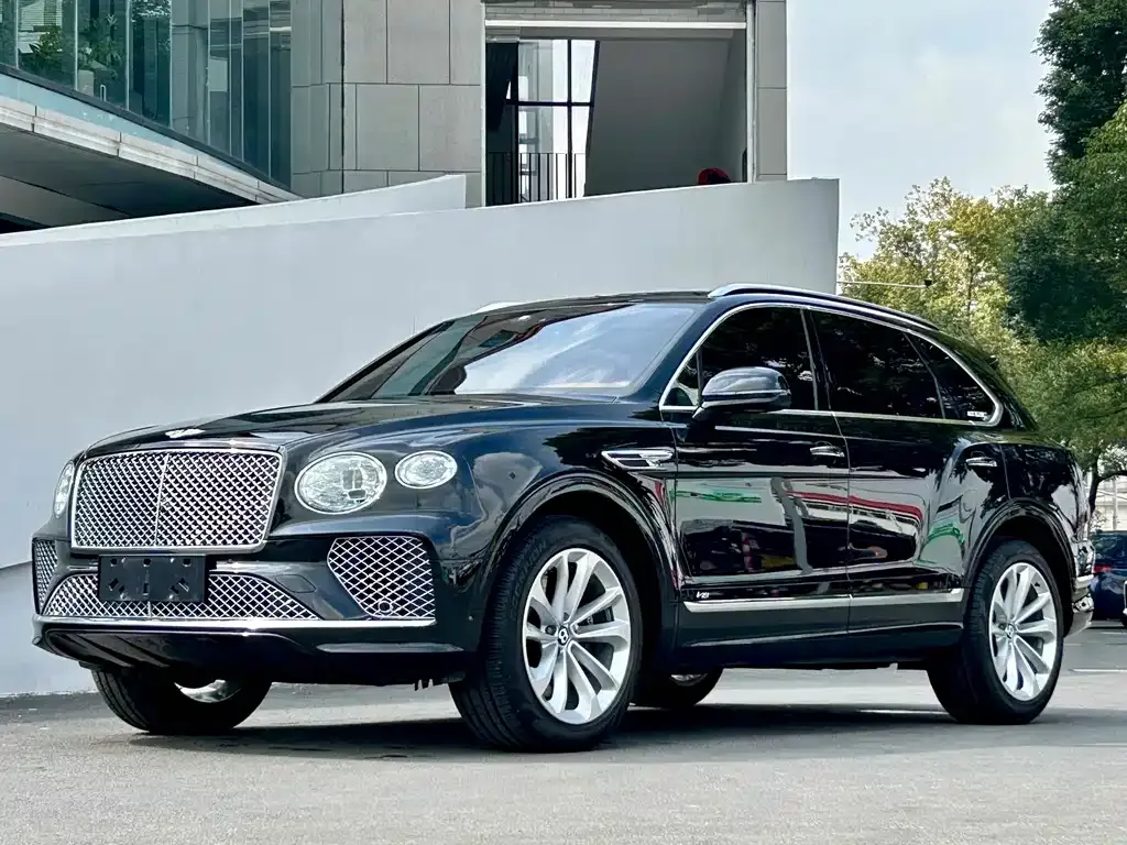 Bentley Bentayga — фото 1